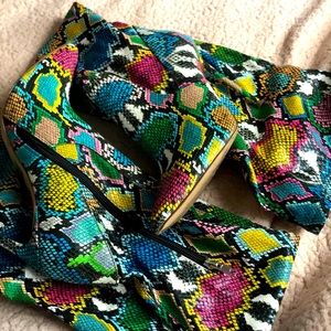 Steve Madden Colorful Snakeskin Boots!!! Beautiful and bright!